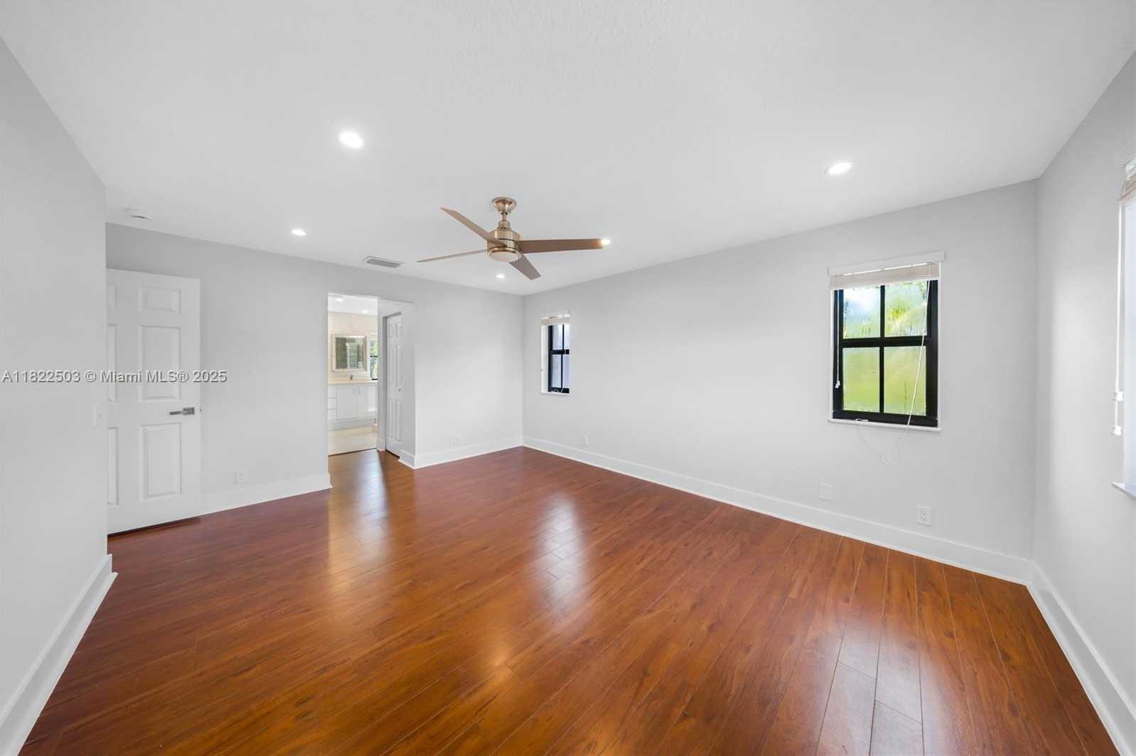 Small Image of 1538 TAMARIND CT, Weston Number 23