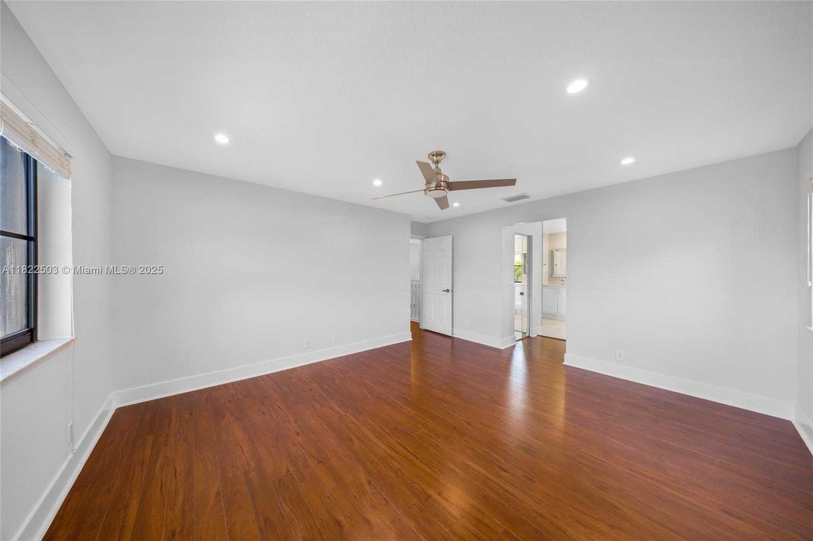 Small Image of 1538 TAMARIND CT, Weston Number 24