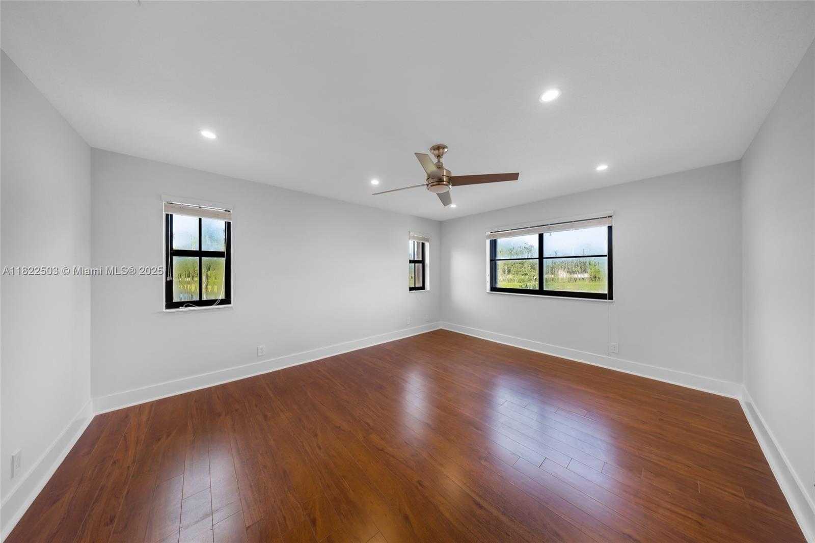 Small Image of 1538 TAMARIND CT, Weston Number 26