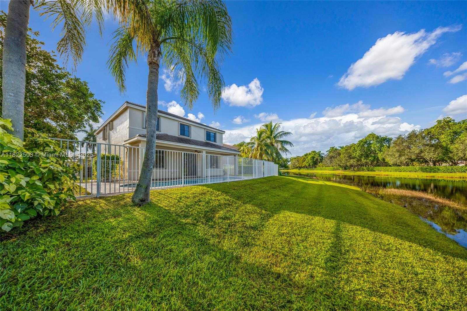 Small Image of 1538 TAMARIND CT, Weston Number 28