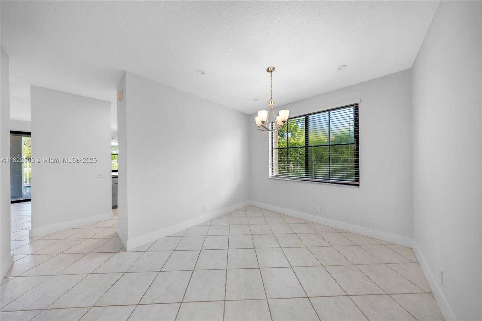 Small Image of 1538 TAMARIND CT, Weston Number 37