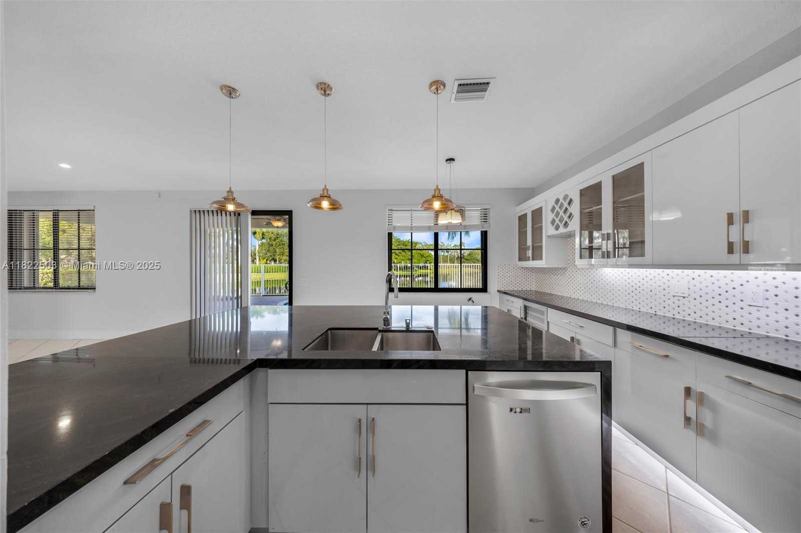Small Image of 1538 TAMARIND CT, Weston Number 39