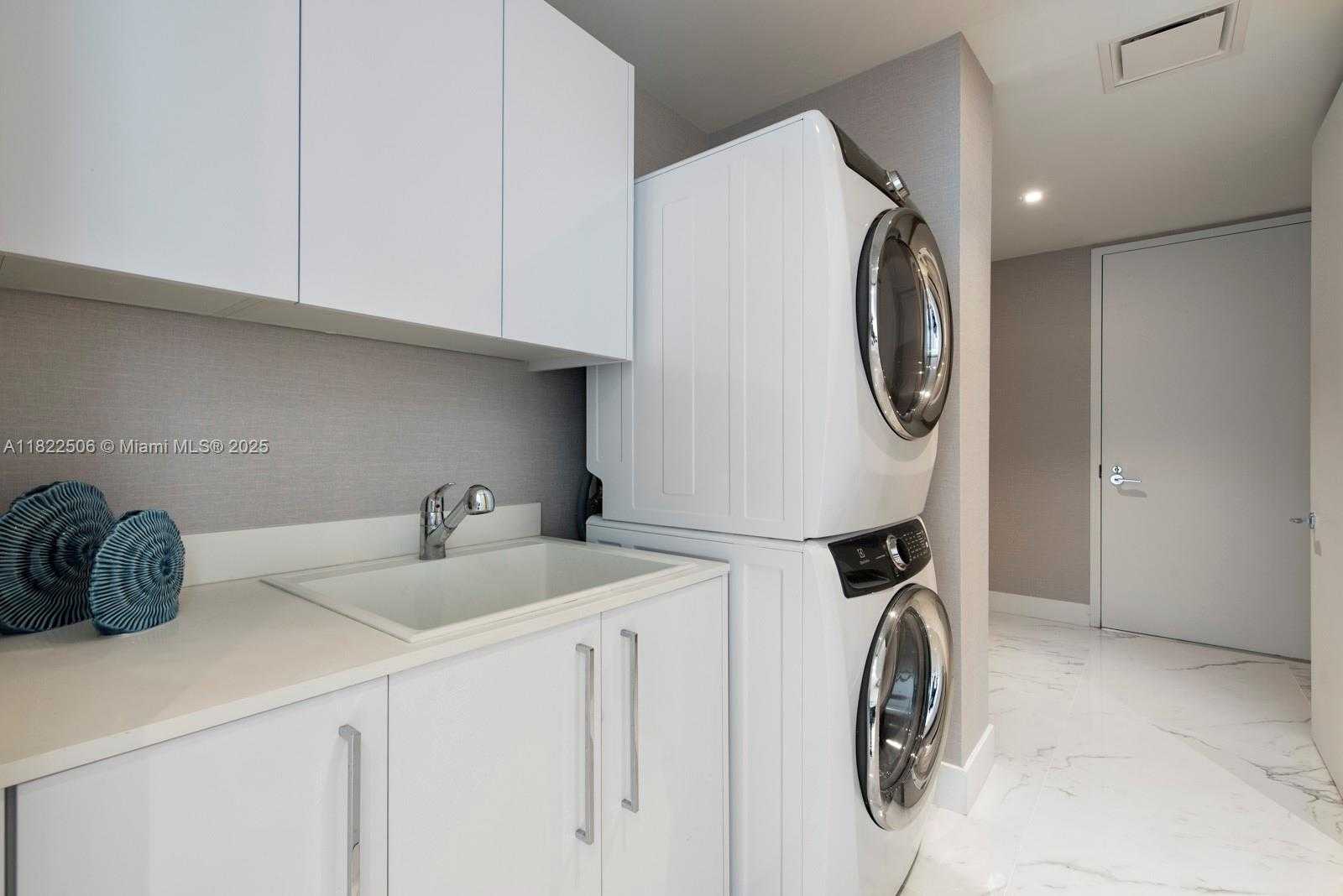 Small Image of 15701 COLLINS AVE #4601, Sunny Isles Beach Number 24