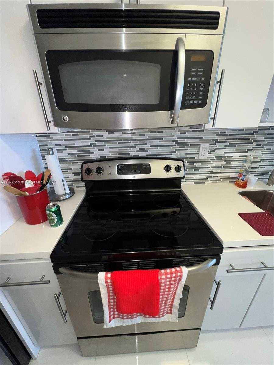 Small Image of 100 LINCOLN RD #909, Miami Beach Number 13
