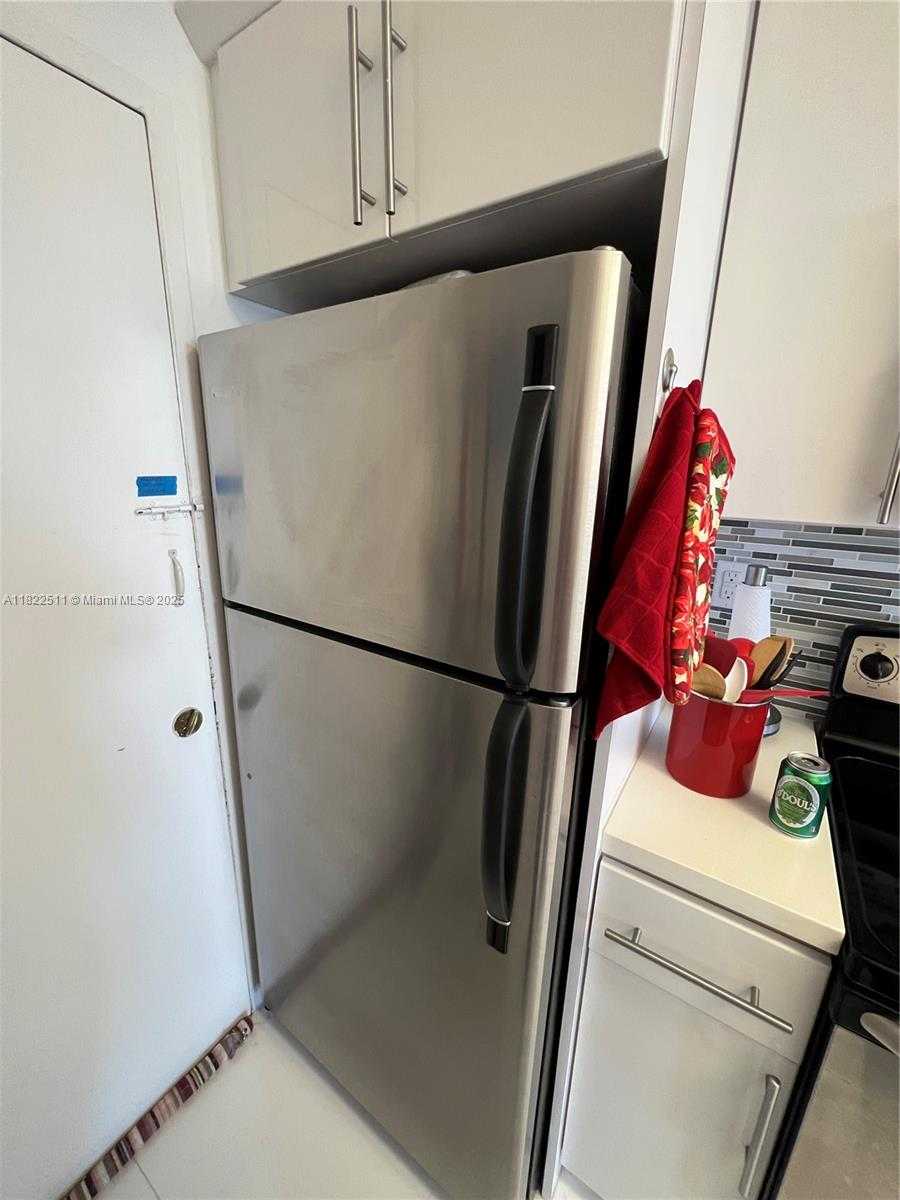 Small Image of 100 LINCOLN RD #909, Miami Beach Number 14