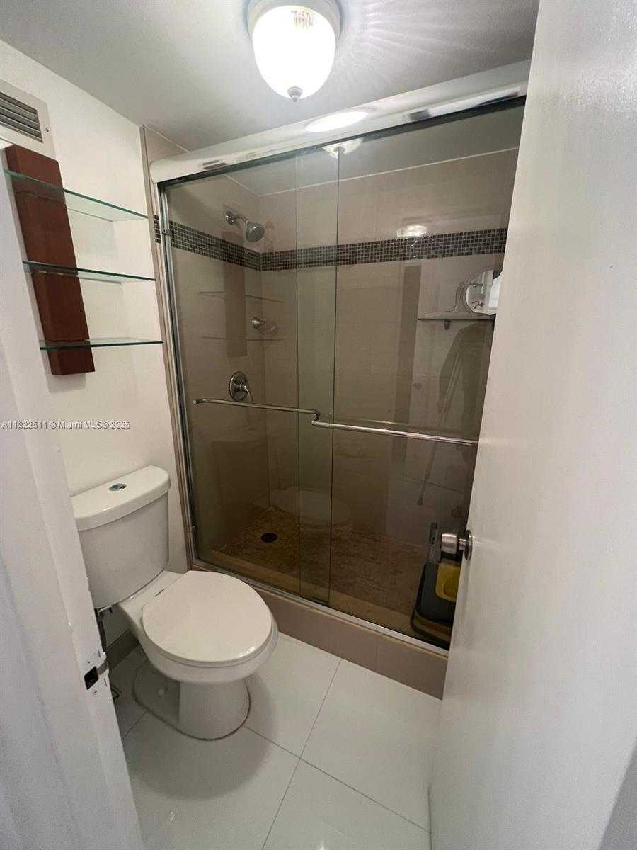 Small Image of 100 LINCOLN RD #909, Miami Beach Number 23