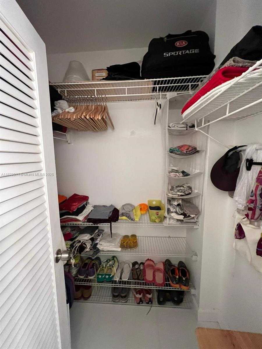 Small Image of 100 LINCOLN RD #909, Miami Beach Number 25