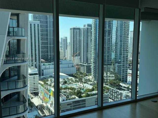 Small Image of 1040 BISCAYNE BLVD #3008, Miami Number 4