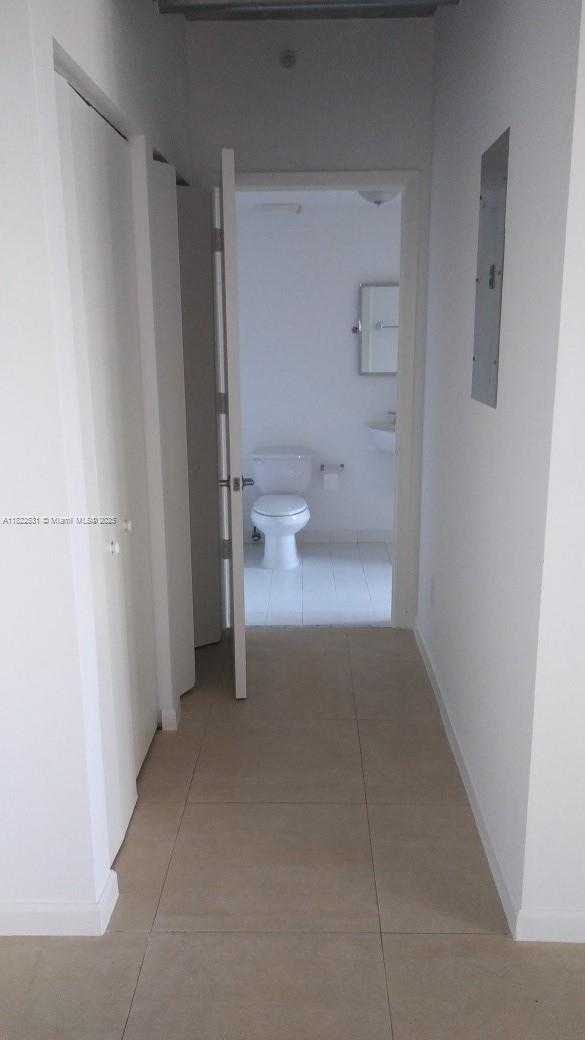 Small Image of 690 SOUTH WEST 1ST CT #1825, Miami Number 12