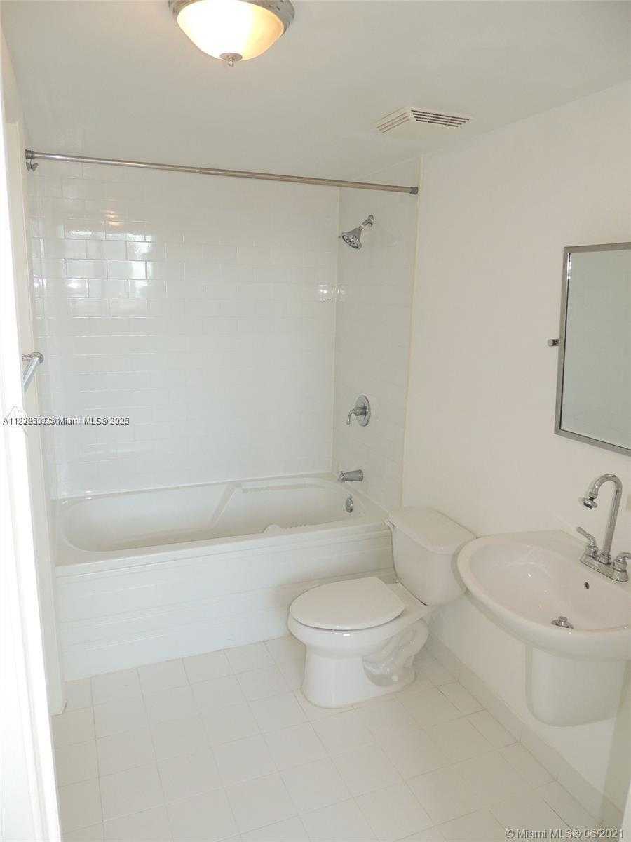 Small Image of 690 SOUTH WEST 1ST CT #1825, Miami Number 13