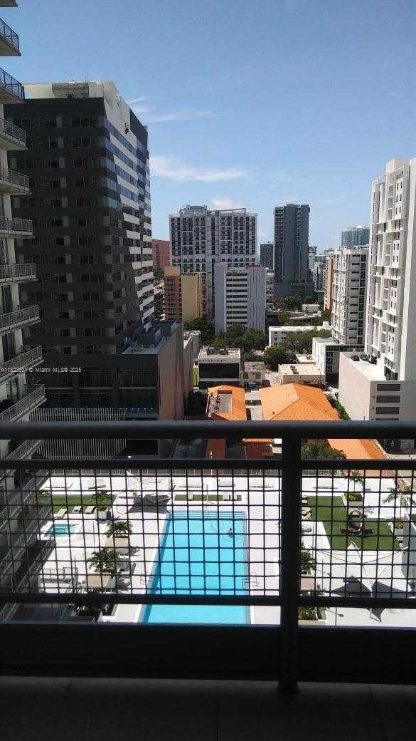 Small Image of 690 SOUTH WEST 1ST CT #1825, Miami Number 8