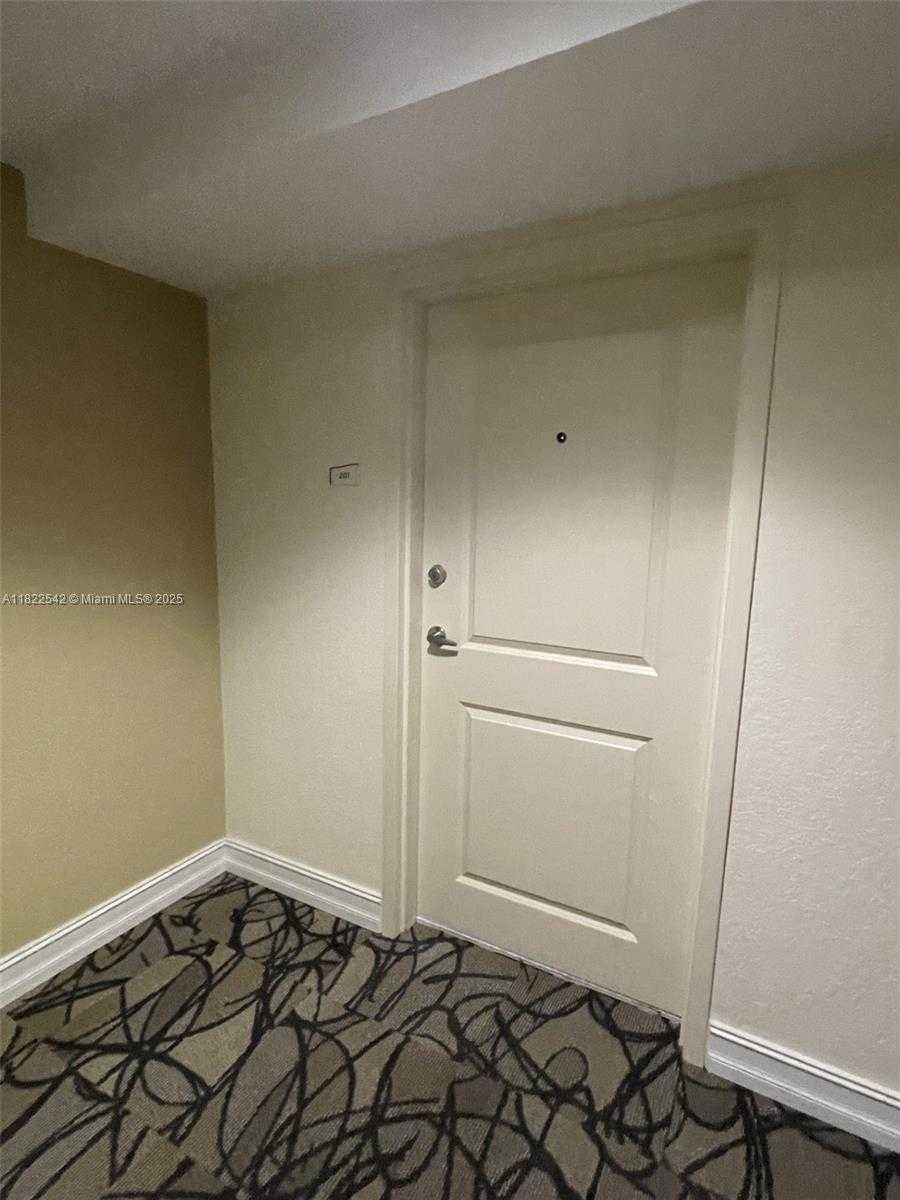 Small Image of 1555 NORTH TREASURE DR #201, North Bay Village Number 19