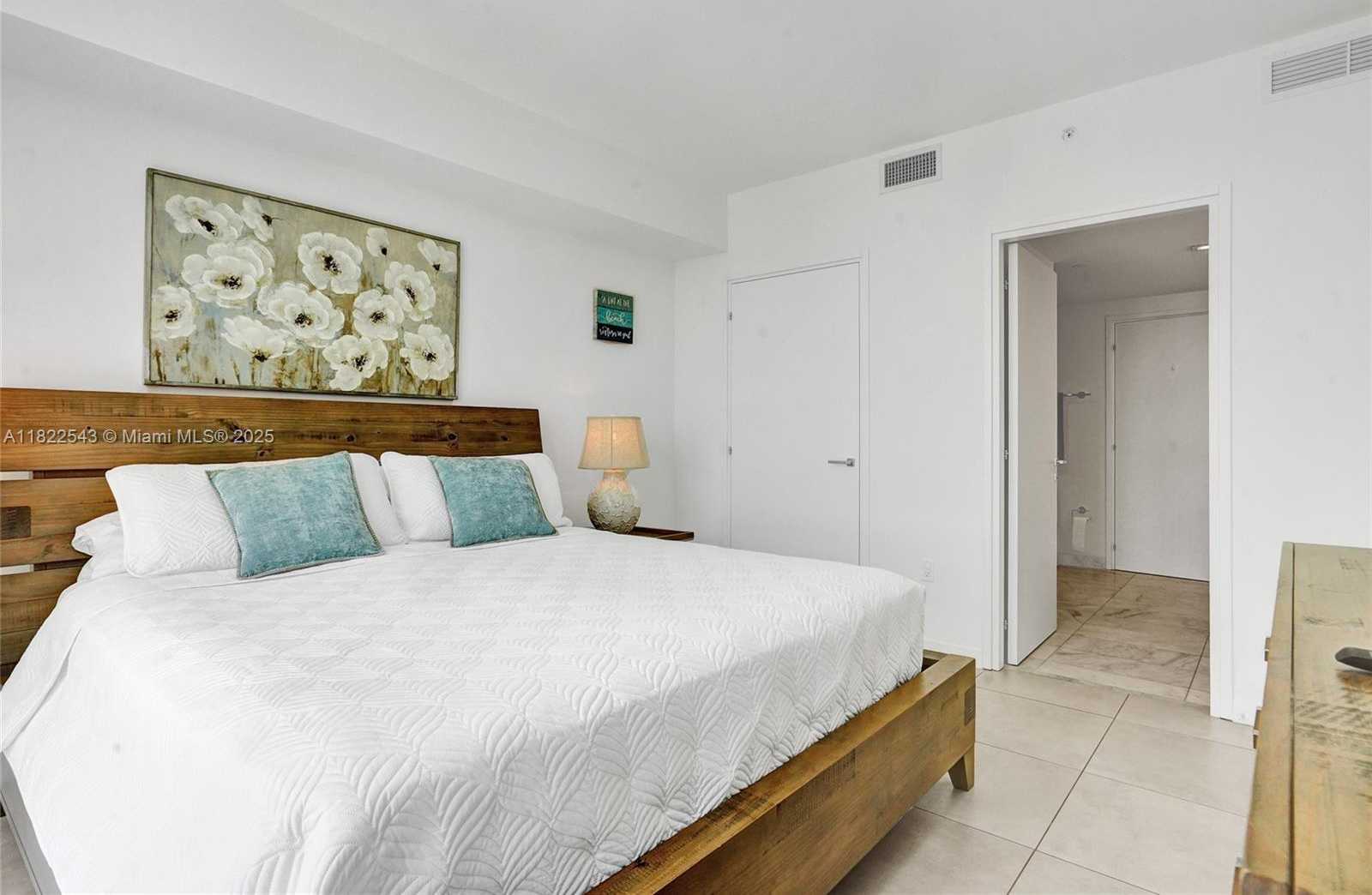 Small Image of 401 NORTH BIRCH RD #1113, Fort Lauderdale Number 12