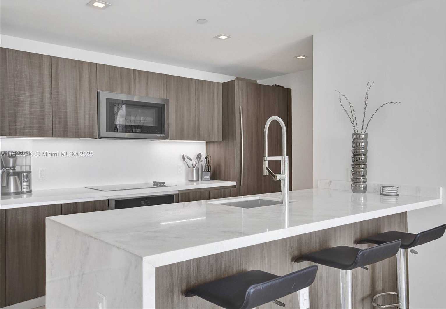 Small Image of 401 NORTH BIRCH RD #1113, Fort Lauderdale Number 4