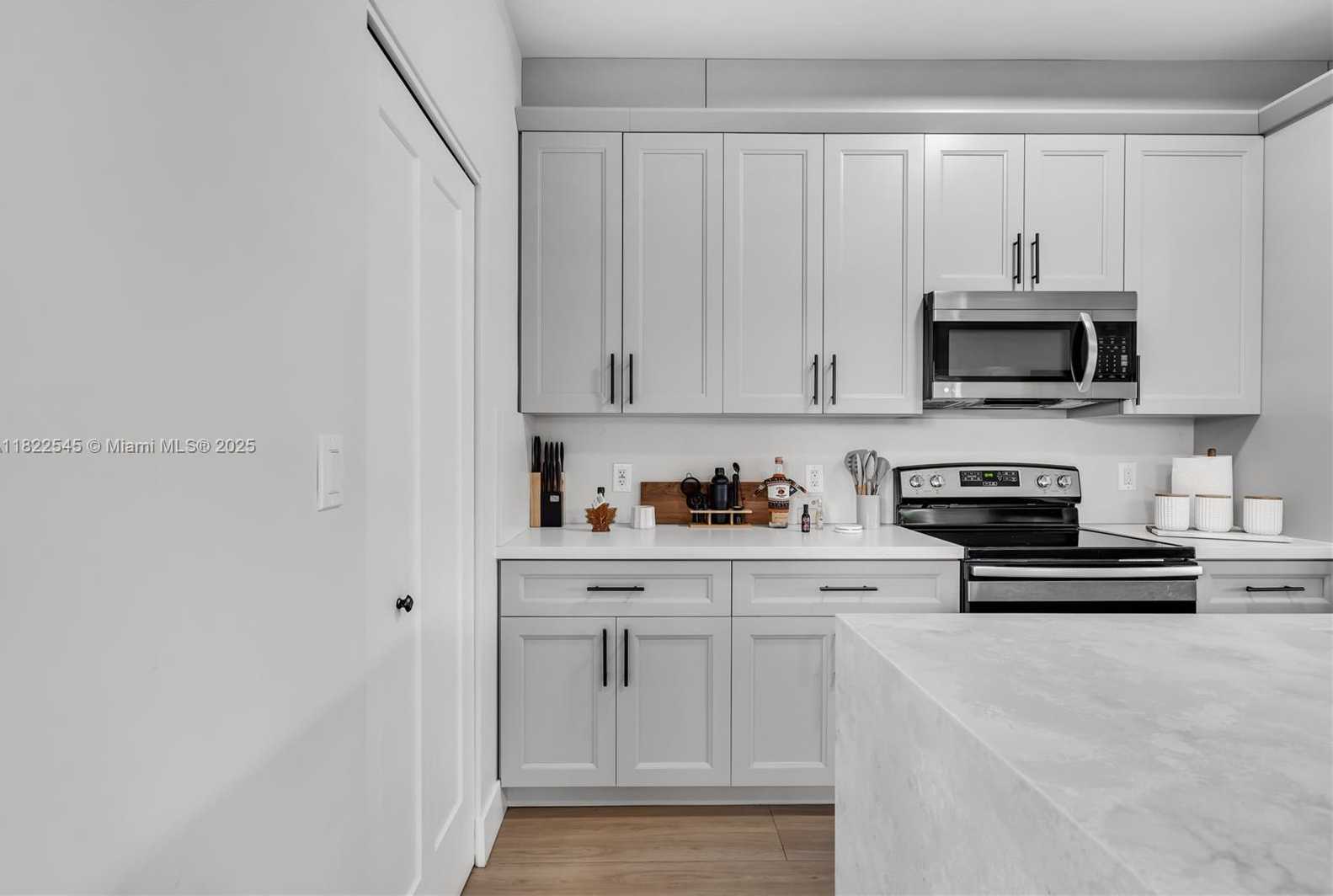 Small Image of 8755 SOUTH WEST 34TH ST #2, Miami Number 10