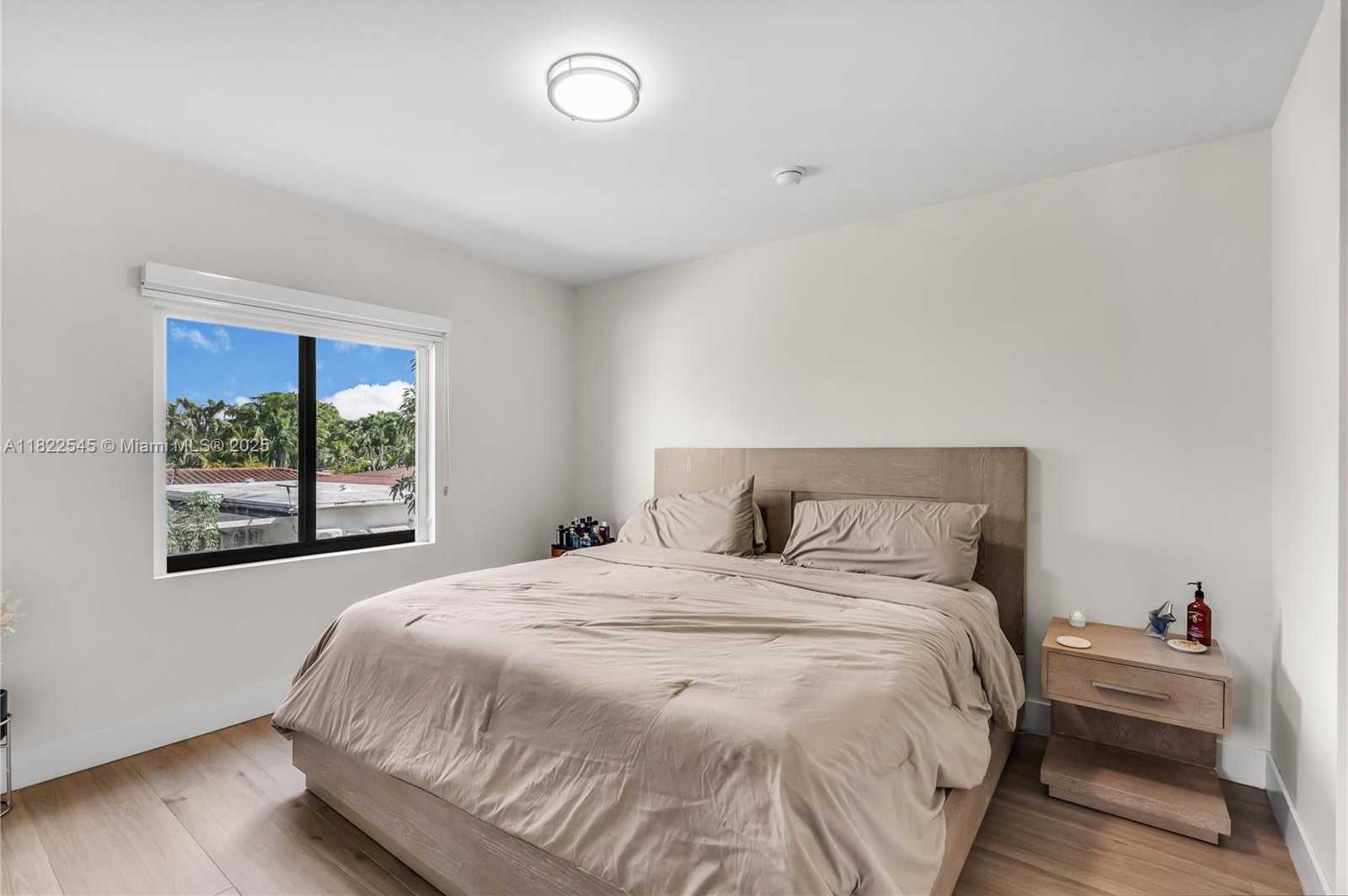 Small Image of 8755 SOUTH WEST 34TH ST #2, Miami Number 16