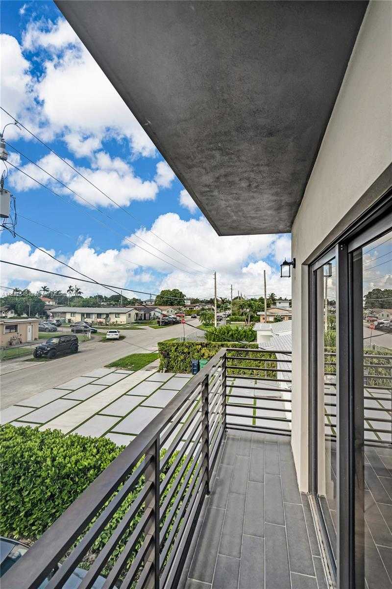 Small Image of 8755 SOUTH WEST 34TH ST #2, Miami Number 27
