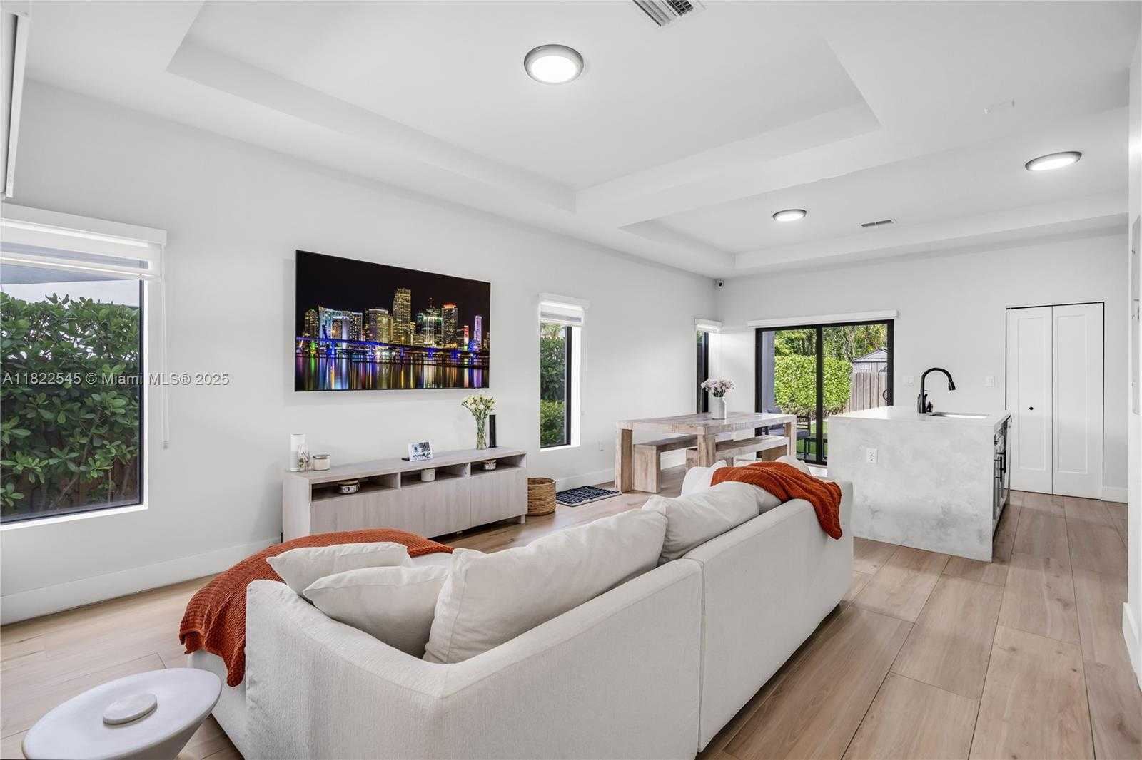 Small Image of 8755 SOUTH WEST 34TH ST #2, Miami Number 3