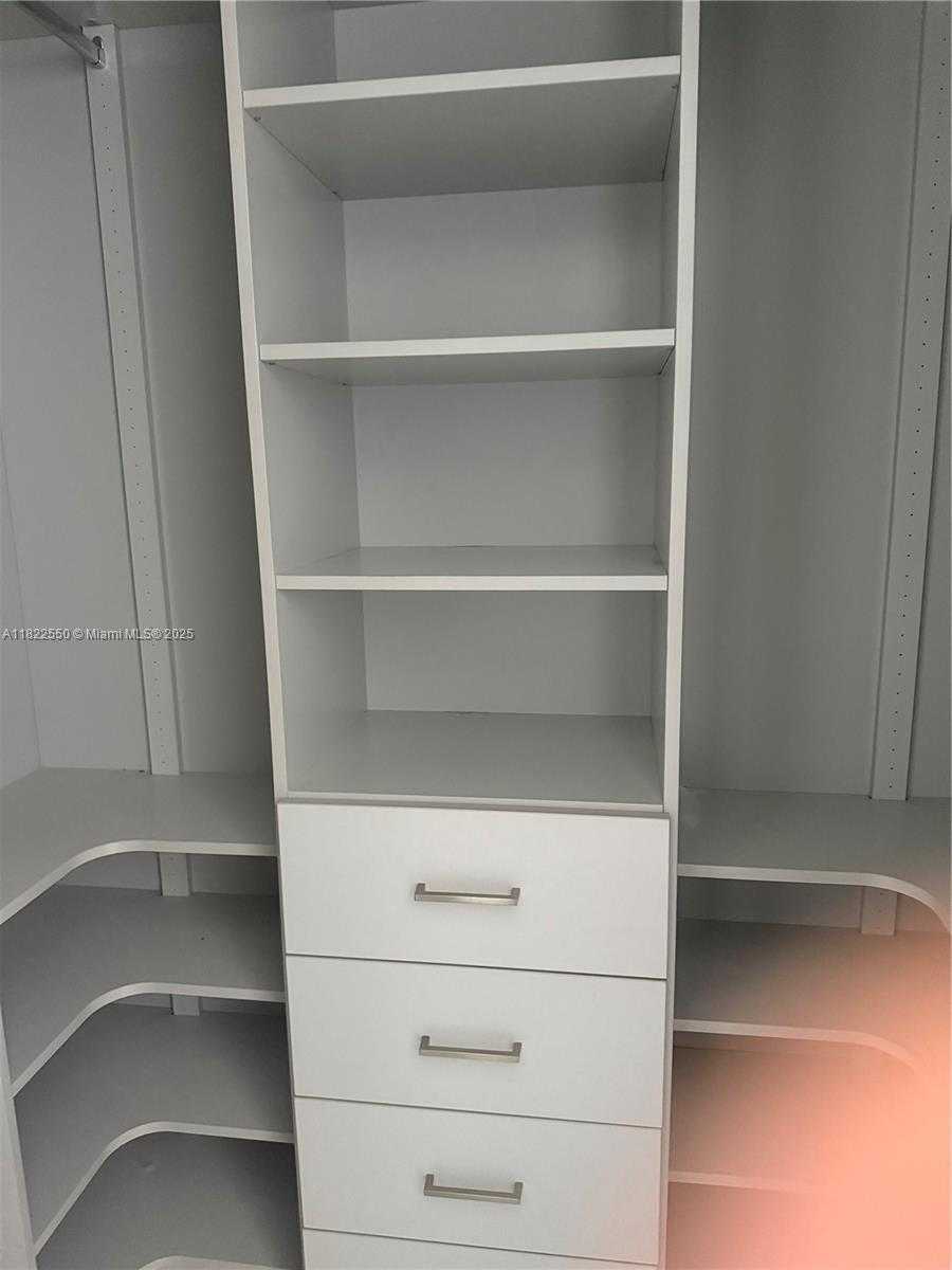 Small Image of 488 NORTH EAST 18TH ST #4200, Miami Number 8