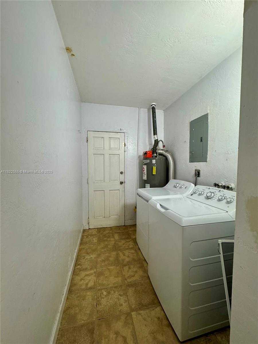 Small Image of 2100 NORTH EAST 173RD ST, North Miami Beach Number 11
