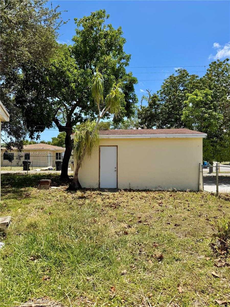 Small Image of 2100 NORTH EAST 173RD ST, North Miami Beach Number 14