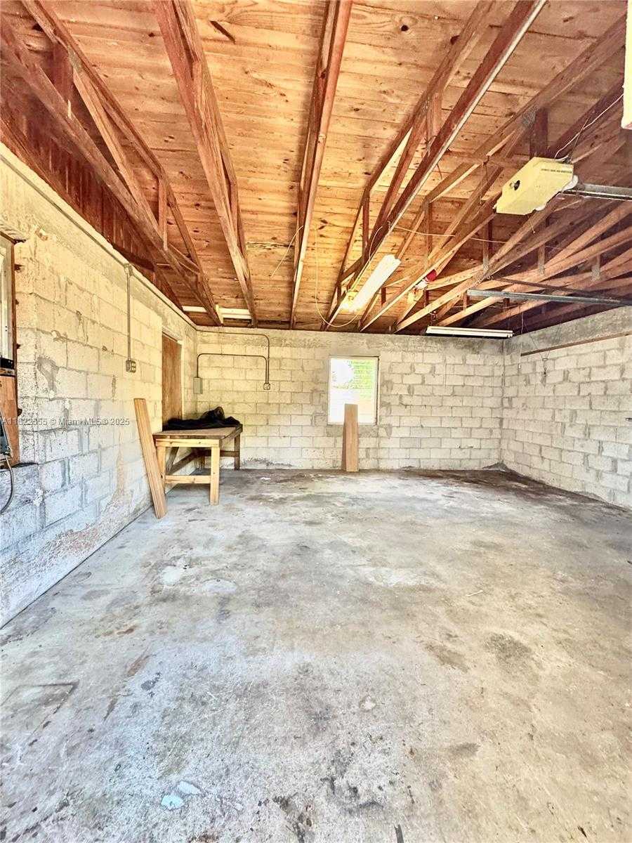 Small Image of 2100 NORTH EAST 173RD ST, North Miami Beach Number 15
