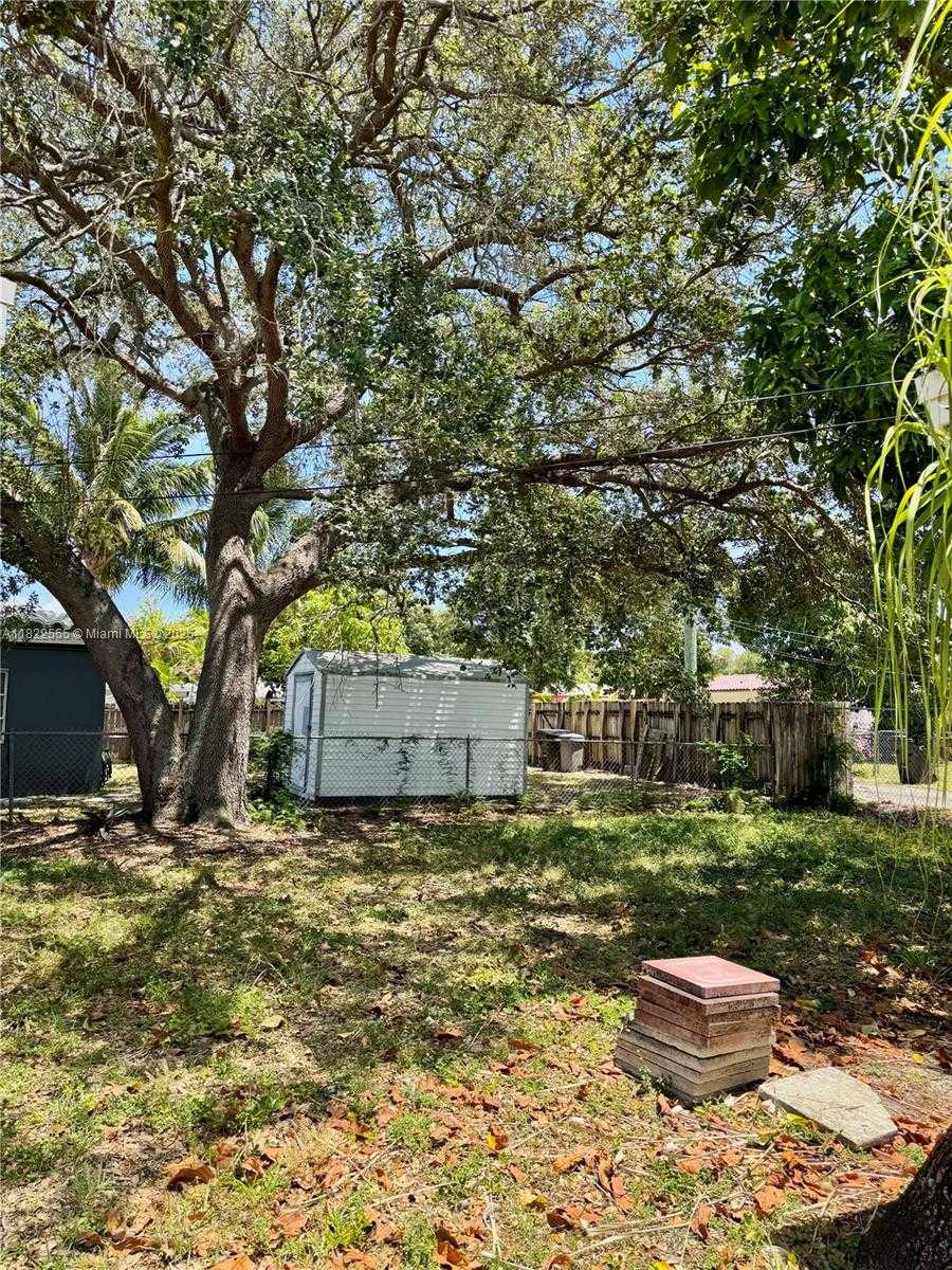 Small Image of 2100 NORTH EAST 173RD ST, North Miami Beach Number 17
