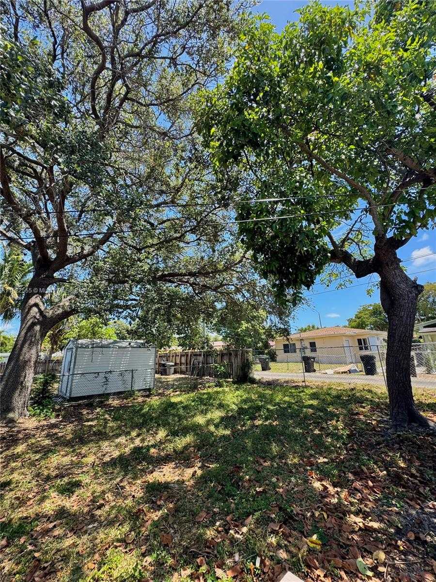 Small Image of 2100 NORTH EAST 173RD ST, North Miami Beach Number 18