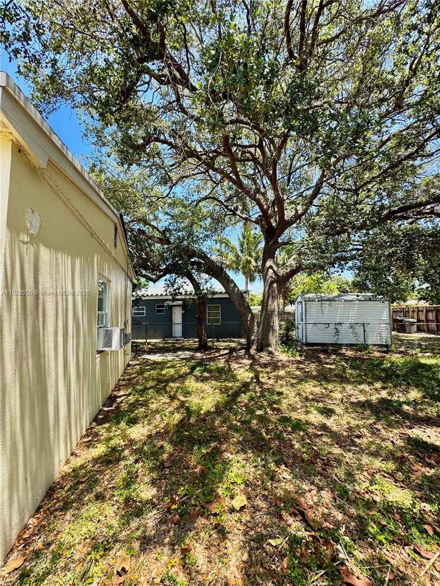 Small Image of 2100 NORTH EAST 173RD ST, North Miami Beach Number 19
