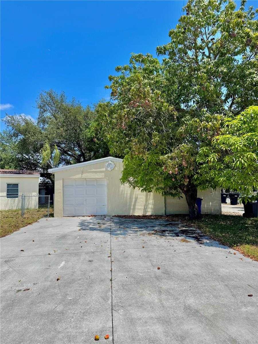Small Image of 2100 NORTH EAST 173RD ST, North Miami Beach Number 21
