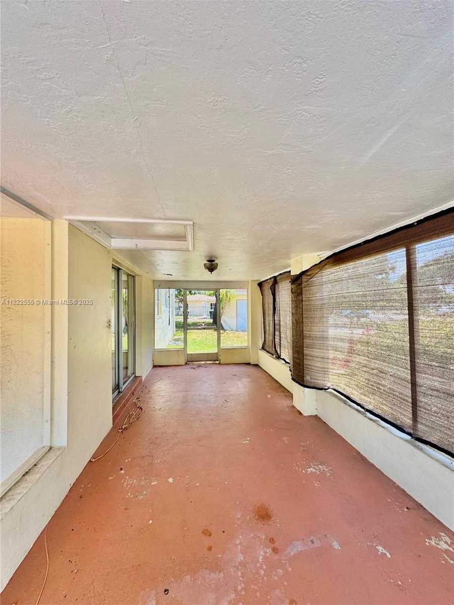 Small Image of 2100 NORTH EAST 173RD ST, North Miami Beach Number 4