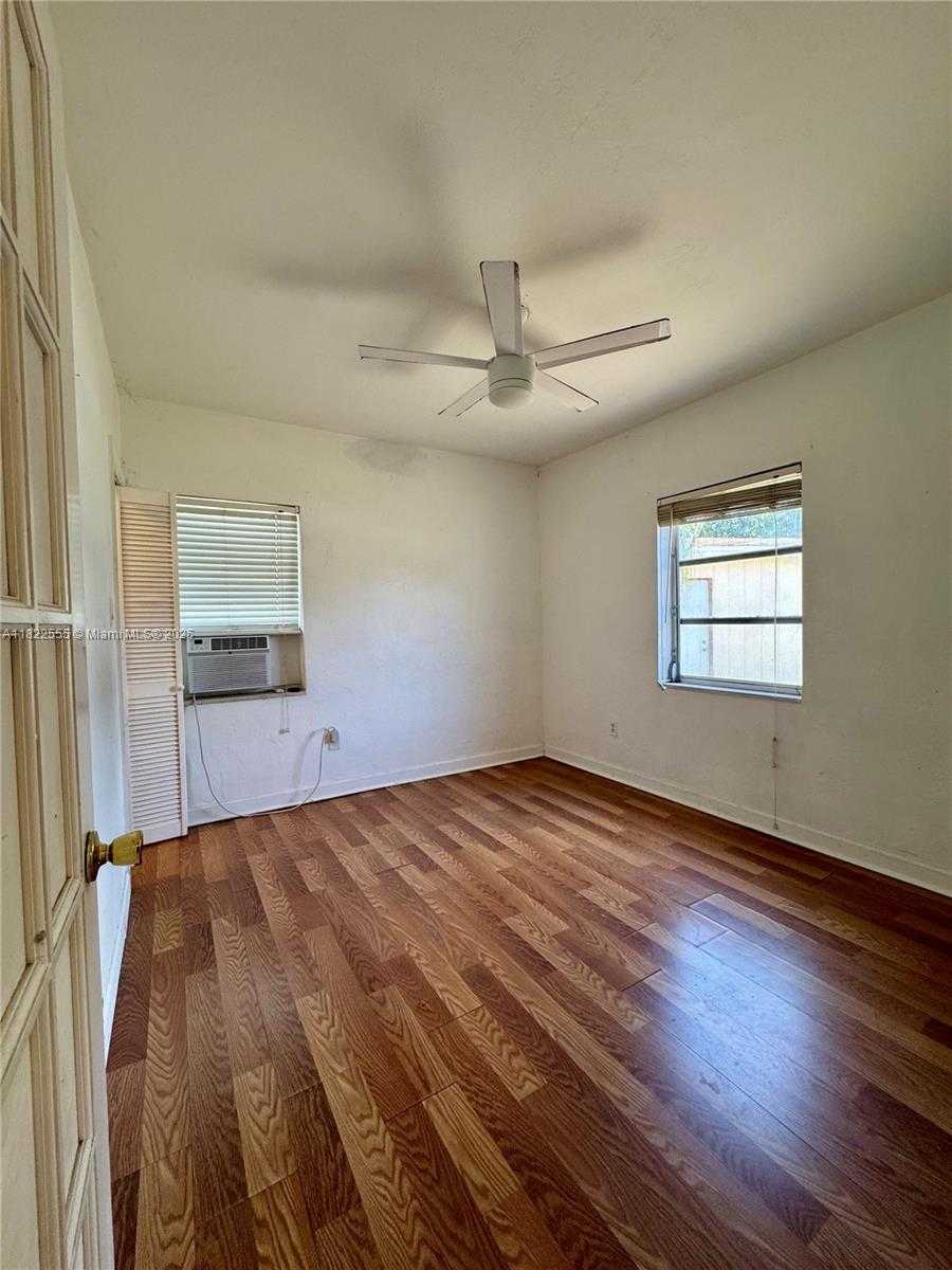 Small Image of 2100 NORTH EAST 173RD ST, North Miami Beach Number 9