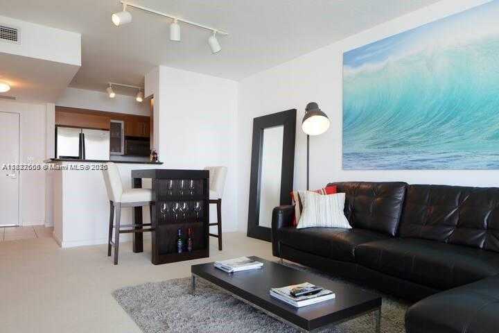 Small Image of 325 SOUTH BISCAYNE BLVD #3316, Miami Number 4