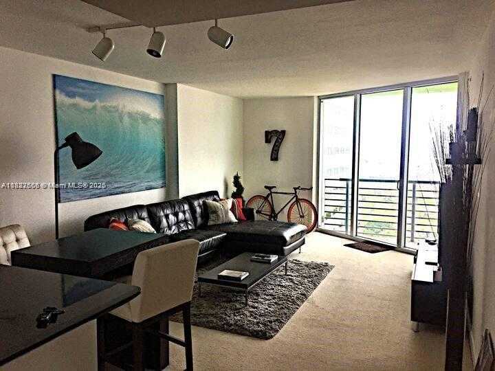 Small Image of 325 SOUTH BISCAYNE BLVD #3316, Miami Number 6