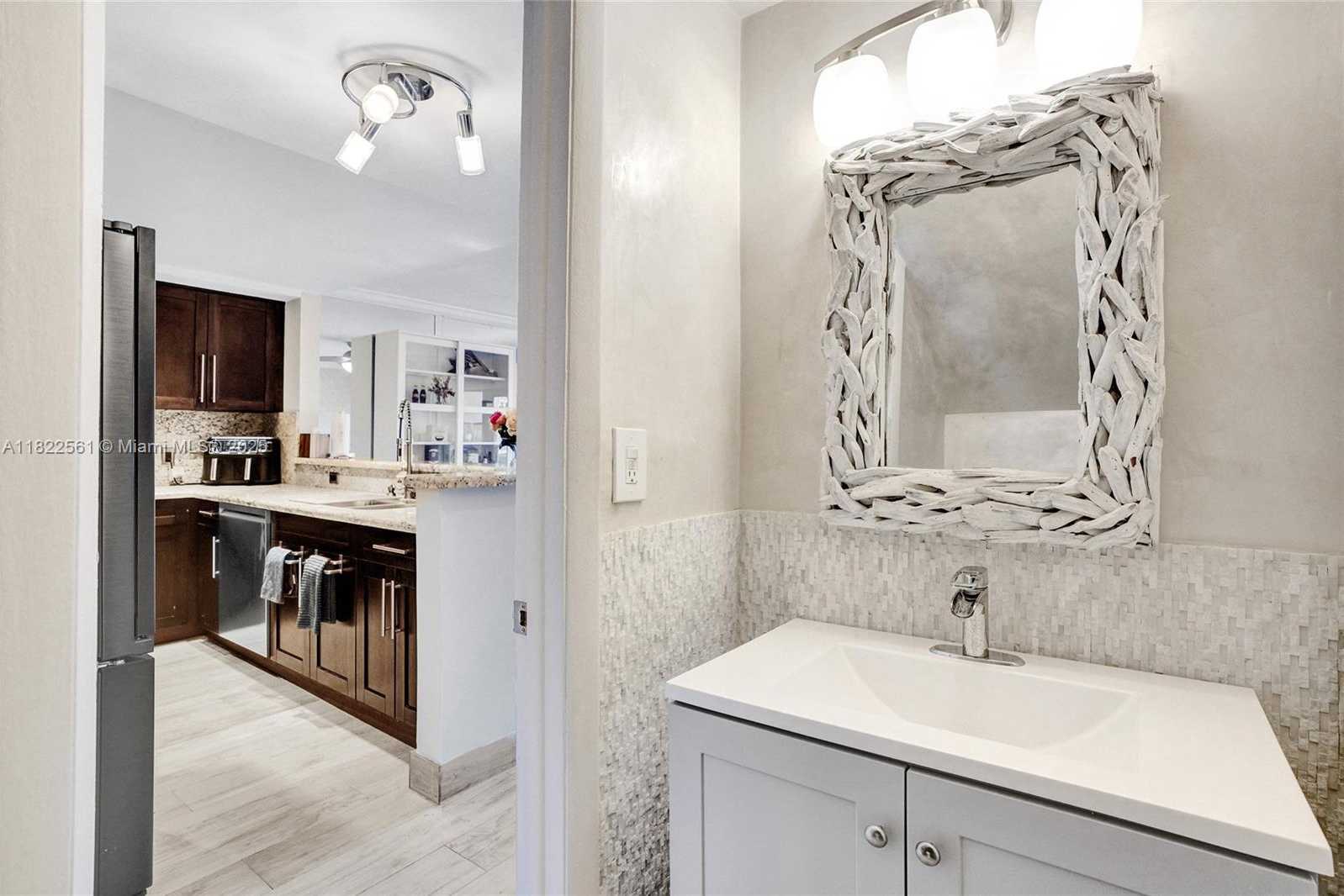 Small Image of 16478 NORTH EAST 27TH PL #34, Eastern Shores Number 14