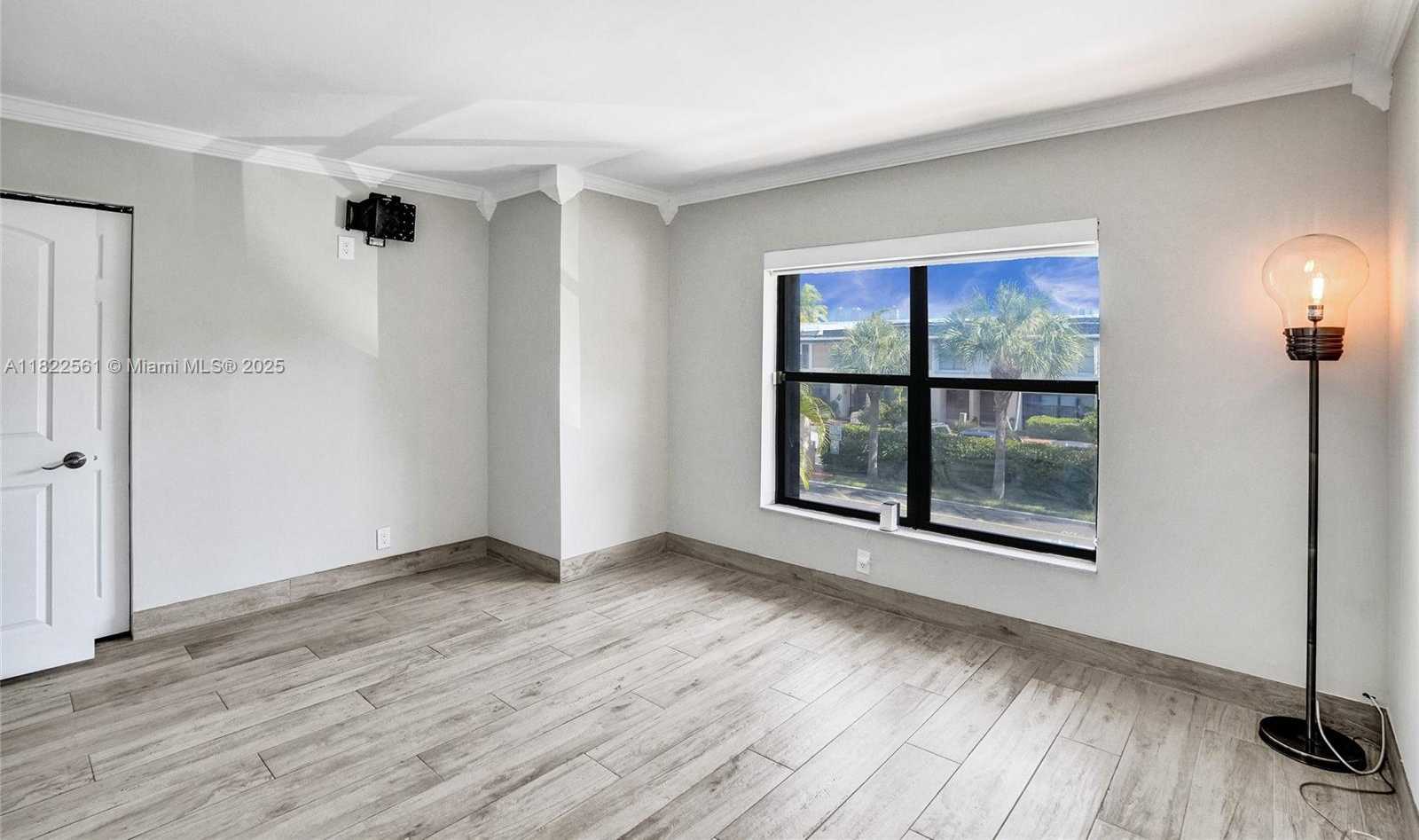 Small Image of 16478 NORTH EAST 27TH PL #34, Eastern Shores Number 46