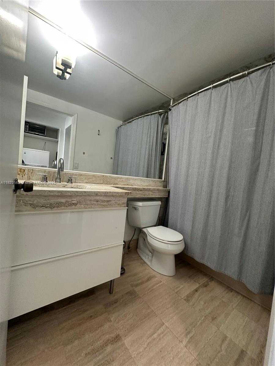 Small Image of 700 BILTMORE WAY #1216, Coral Gables Number 5