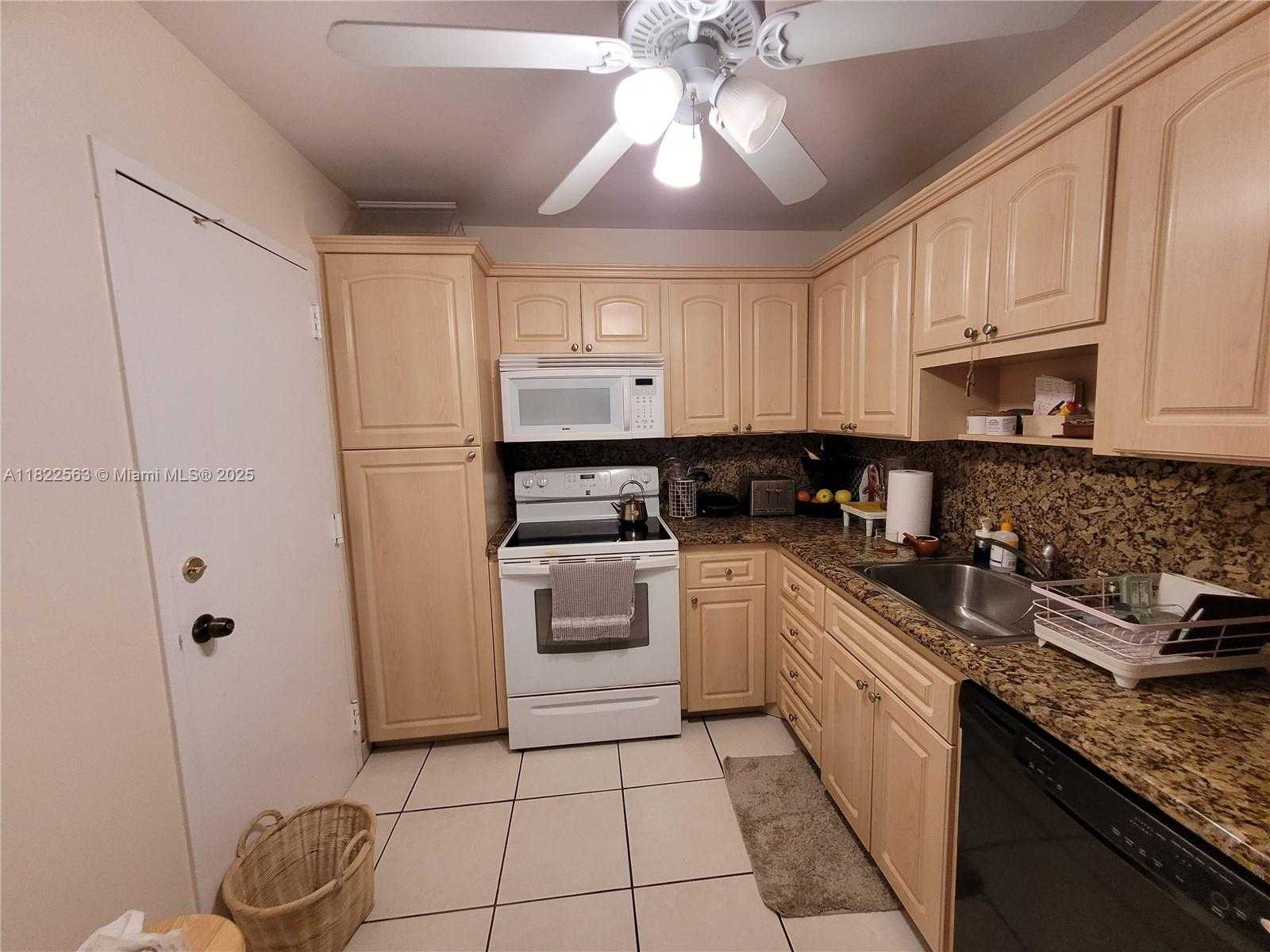 Small Image of 1980 SOUTH OCEAN DR #4D, Hallandale Beach Number 4