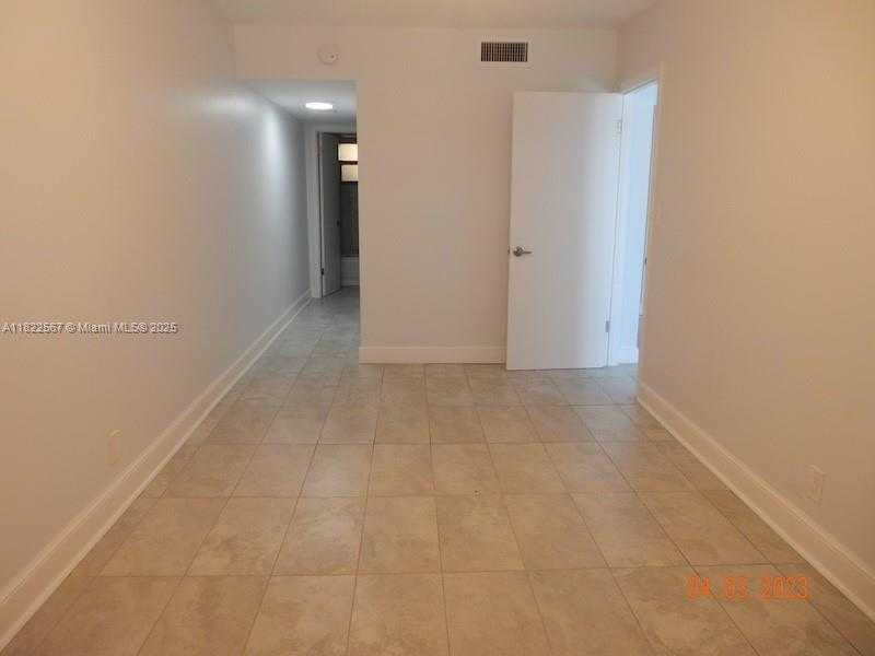 Small Image of 400 NORTH SURF RD #303, Hollywood Number 10