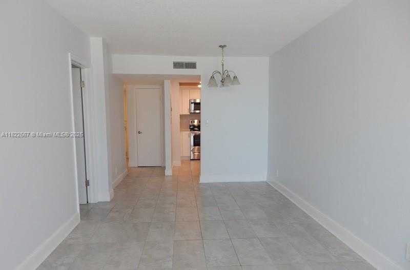 Small Image of 400 NORTH SURF RD #303, Hollywood Number 5