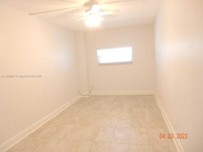 Small Image of 400 NORTH SURF RD #303, Hollywood Number 9