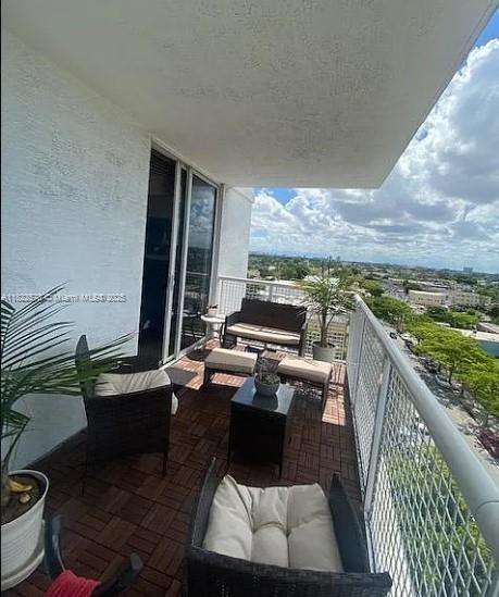 Small Image of 900 SOUTH WEST 8TH ST #904, Miami Number 2