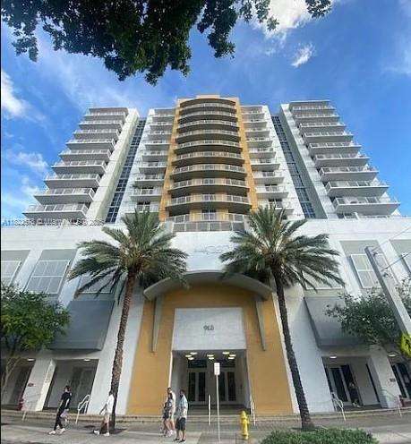 Small Image of 900 SOUTH WEST 8TH ST #904, Miami Number 30