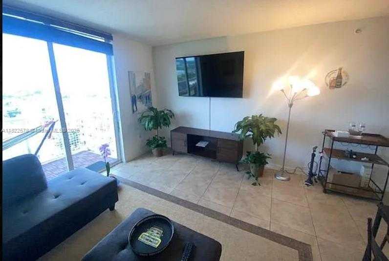 Small Image of 900 SOUTH WEST 8TH ST #904, Miami Number 8