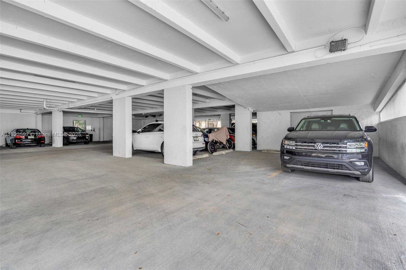 Small Image of 6900 BAY DR #11F, Miami Beach Number 29