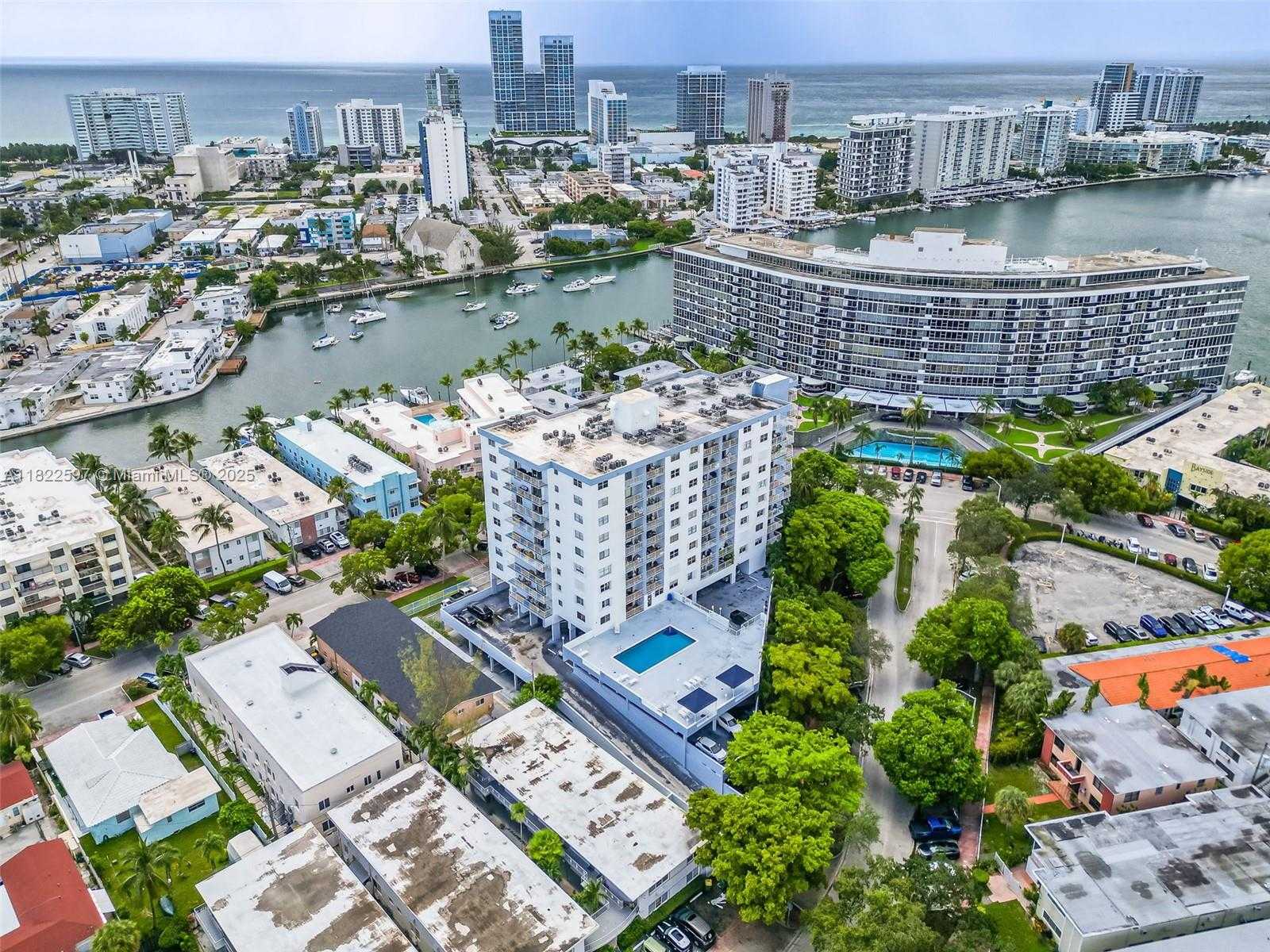 Small Image of 6900 BAY DR #11F, Miami Beach Number 41