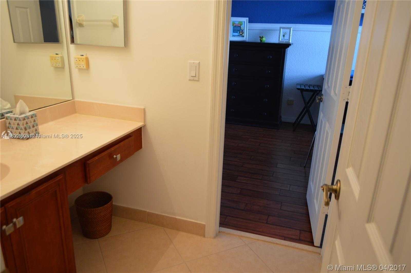 Small Image of 4421 EAST SENECA AVE, Weston Number 13