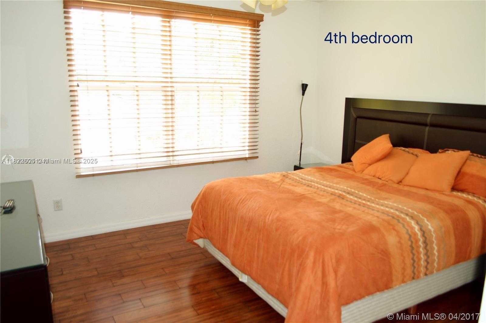 Small Image of 4421 EAST SENECA AVE, Weston Number 15