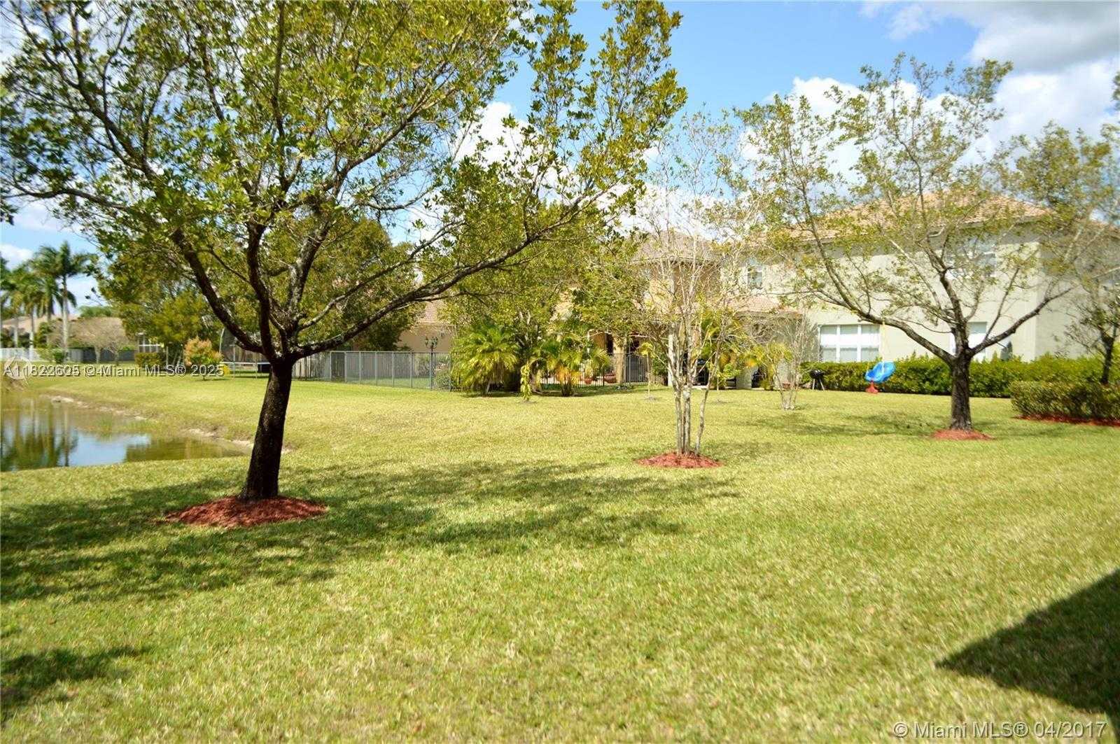 Small Image of 4421 EAST SENECA AVE, Weston Number 18