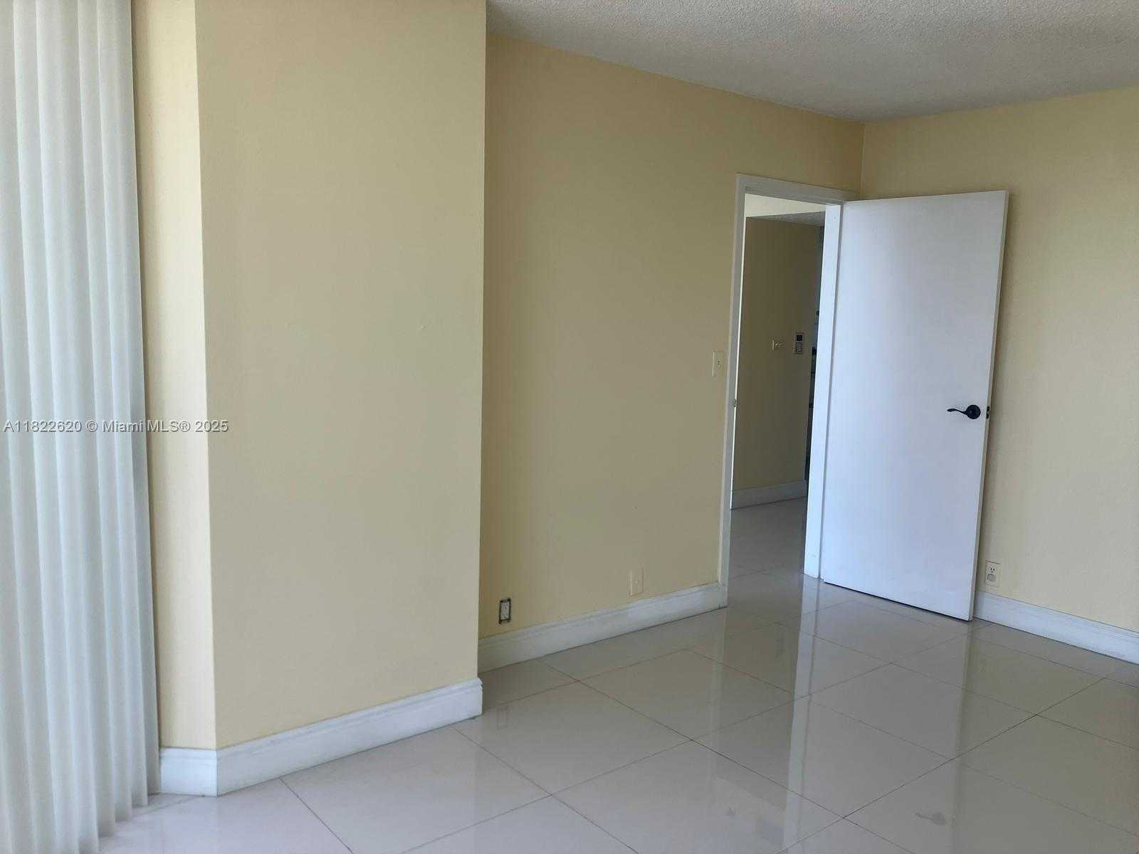 Small Image of 7601 EAST TREASURE DR #2214, North Bay Village Number 19